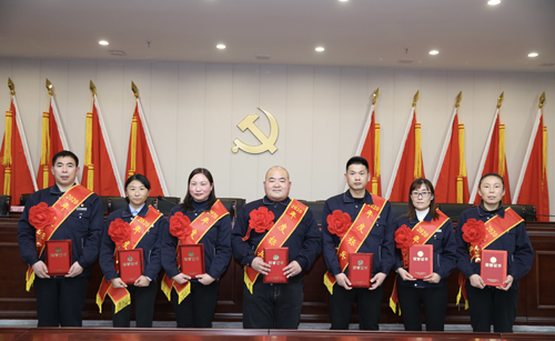 關(guān)于表彰2020年度先進(jìn)集體、先進(jìn)個(gè)人的決定