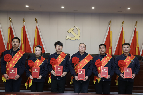 0204 節能能手從左至右依次為 石亞杰、沈小慶、楊興忠、于俊國、權振利、吳偉偉.jpg